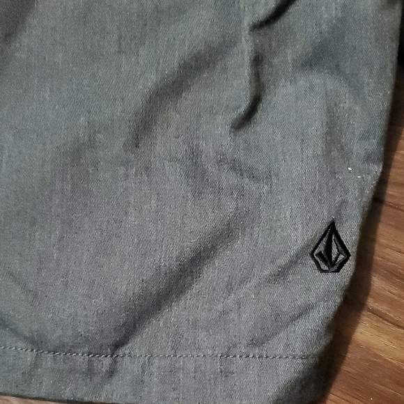 Volcom Men's Charcoal Flat Front Shorts - Picture 7 of 7